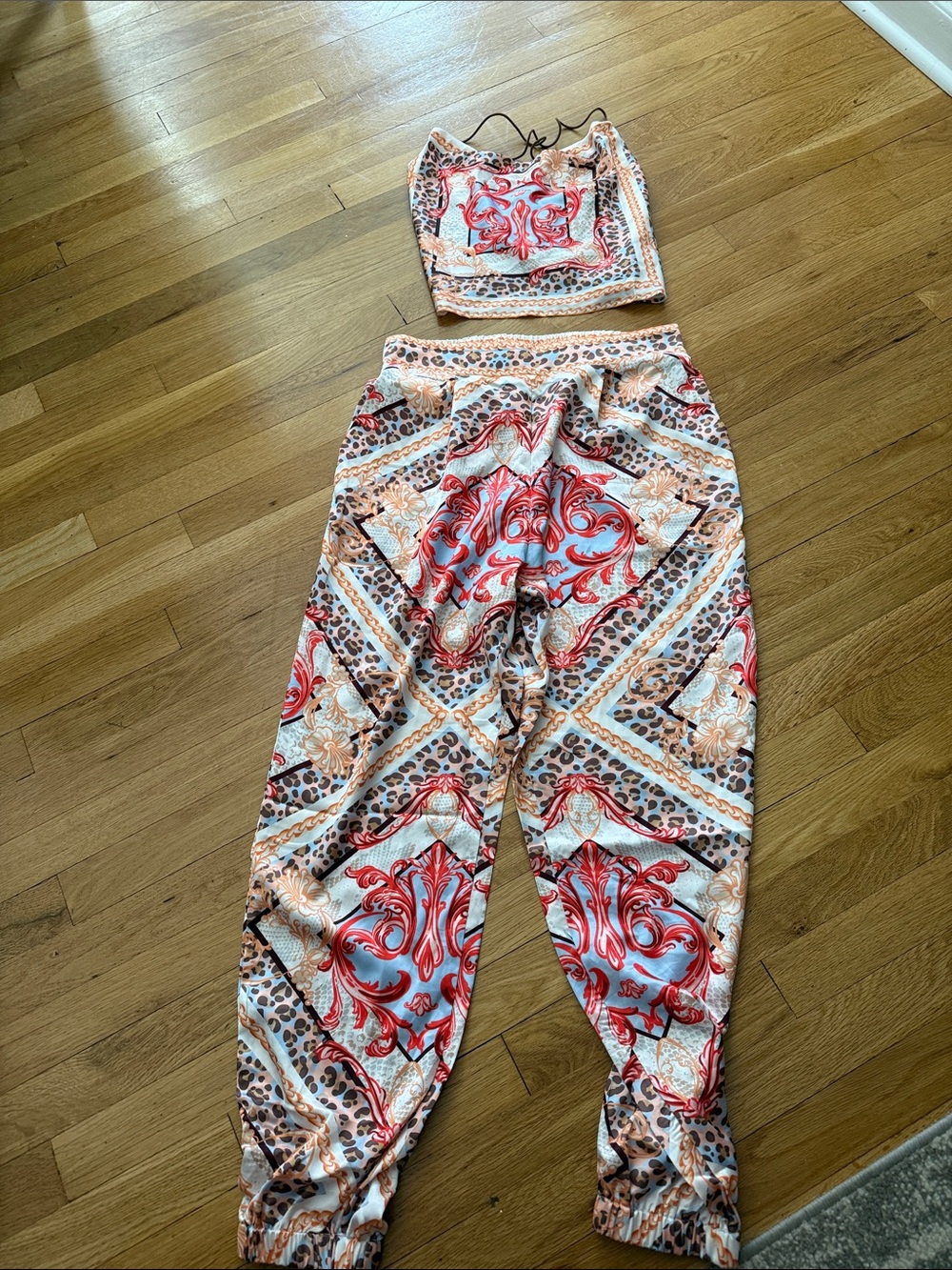 Printed High-Waist Jogger Pants - Red & Cream